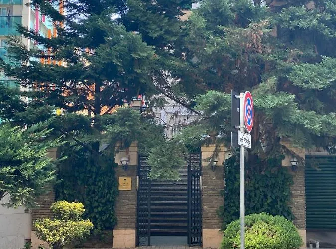 “stadium”