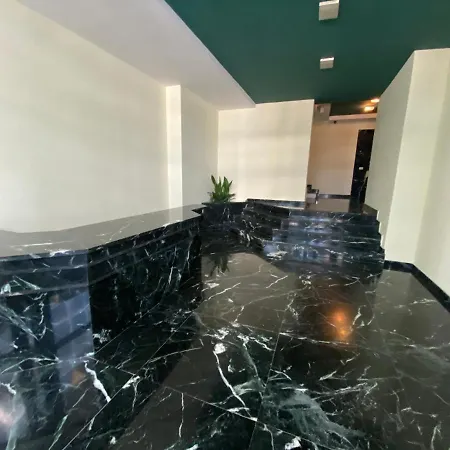 アパート “stadium”